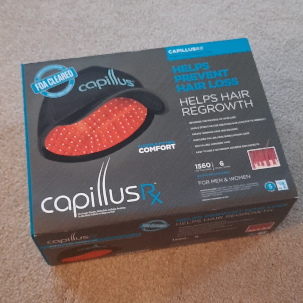 LIKE NEW.  CapillusRx 312 Laser Hair Regrowth Therapy Cap.  PHYSICIAN ONLY MODEL